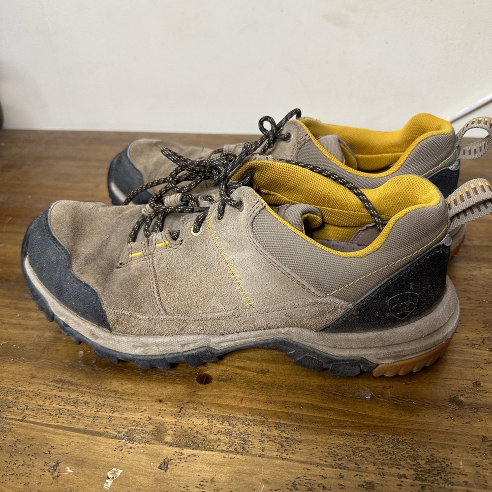Ariat Men Suede Sneakers,size 10.5D